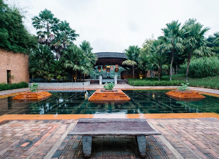 Jasa Pembuatan Taman yang Dilengkapi dengan Kolam Renang